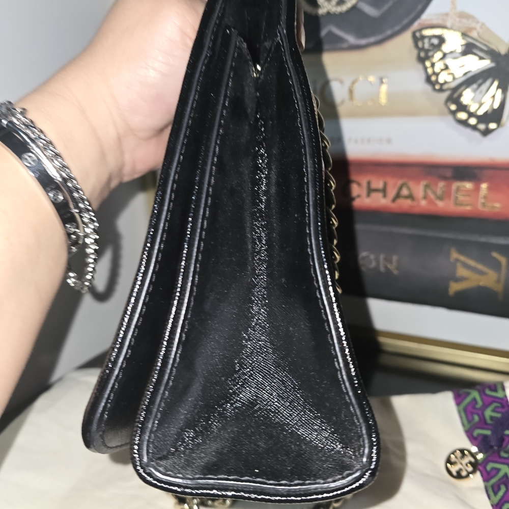 Tory Burch Fleming Convertable Shoulder Bag - Picture 6 of 8
